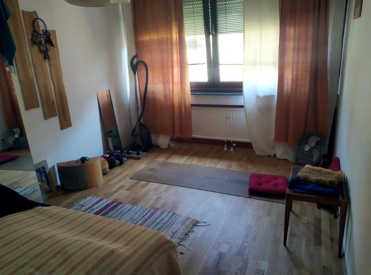 Nettes Apartment Im 14Ten Bezirk In Wien Экстерьер фото